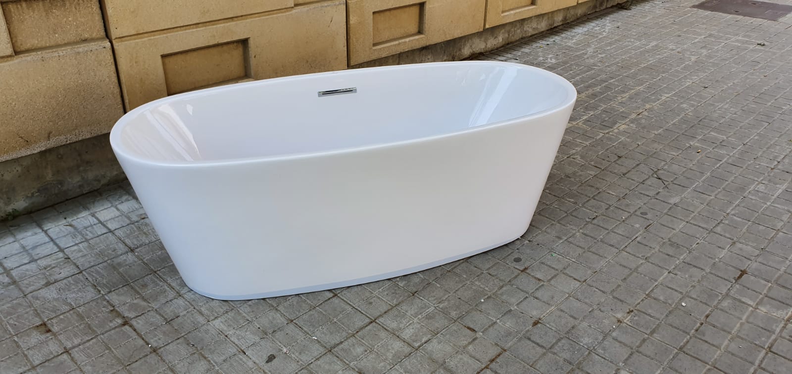 ban_era 60x173x80cms. peso 30_6kgs _120eu._ 1u